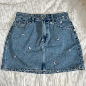 Flower denim skirt